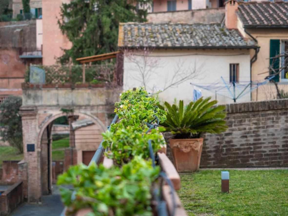 Advocata Nostra Incontro Di Storia E Centralita Siena Exterior foto