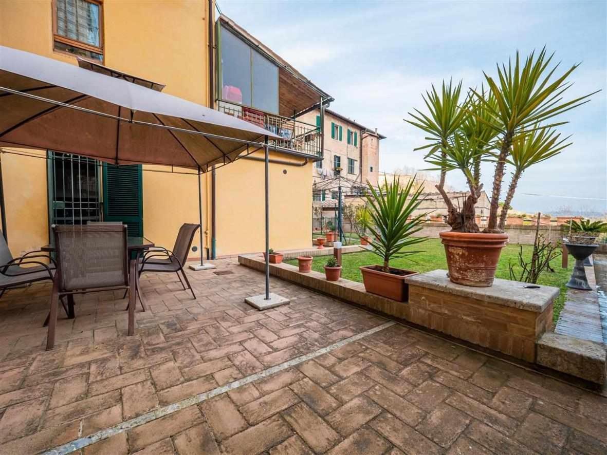 Advocata Nostra Incontro Di Storia E Centralita Siena Exterior foto